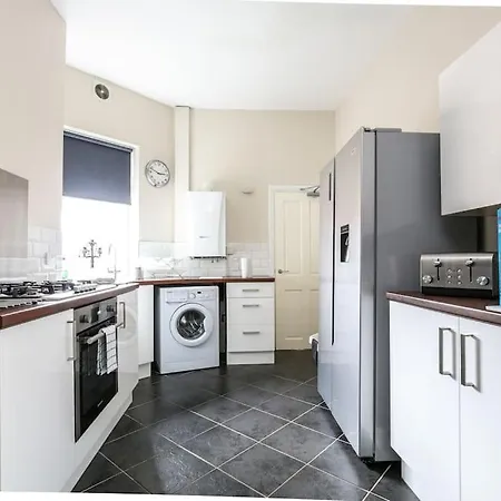 5 Bedroom House, Free Parking, Near Football, Sleeps 8 Liverpool Exterior foto